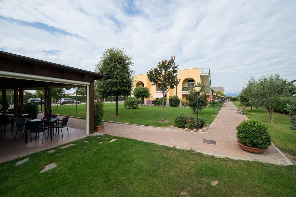 Residence Borgomare Albenga Exterior foto