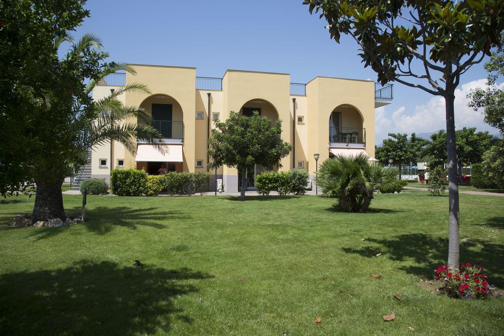 Residence Borgomare Albenga Exterior foto