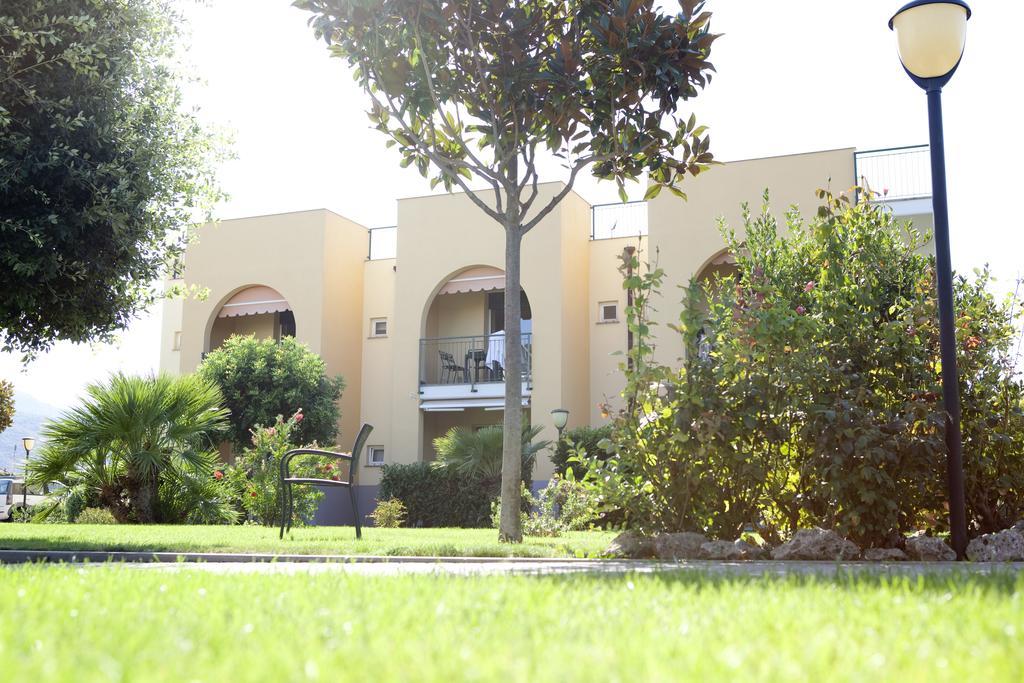 Residence Borgomare Albenga Exterior foto