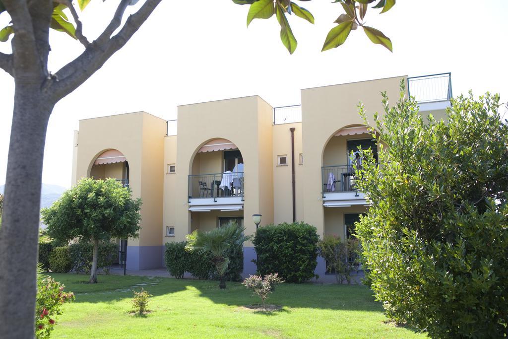 Residence Borgomare Albenga Exterior foto